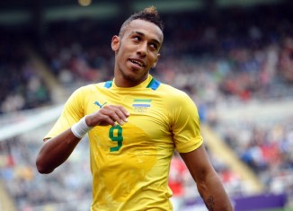 Gabon's Pierre Aubameyang (R) celebrates