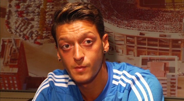 özil